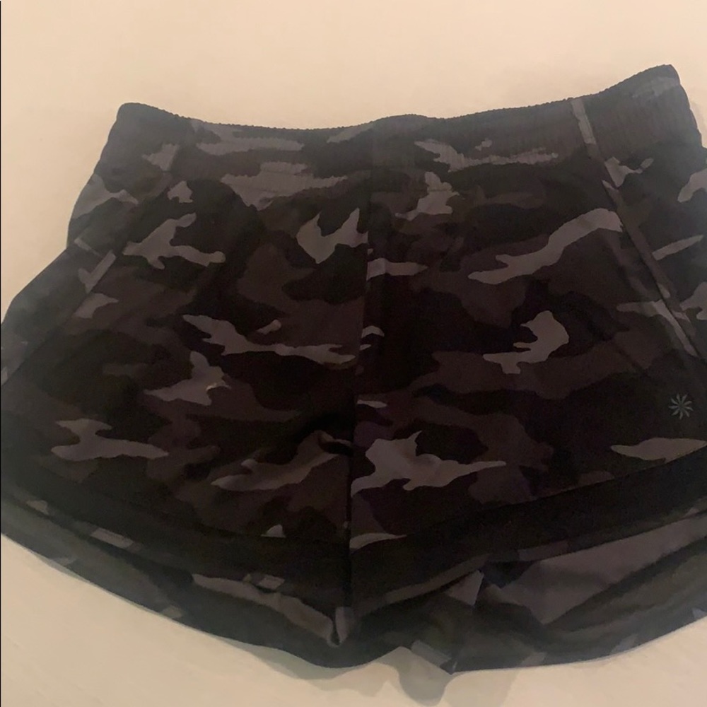 Athleta printed mesh racer shorts